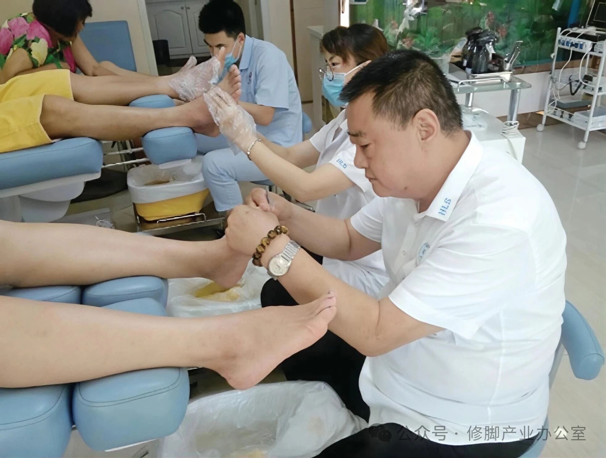 戚其范 与改革开放同行