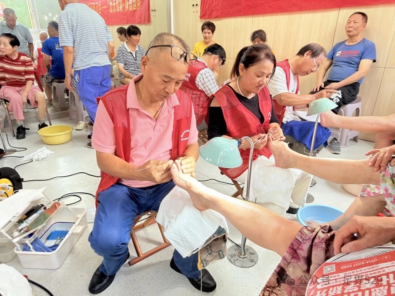 匠心传非遗，温情暖邻里！